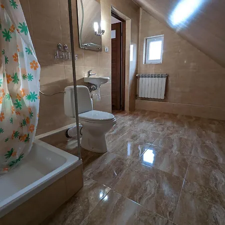 Nad Jeziorem - U Joanny Gospodarstwo agroturystyczne *